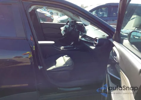 2025 Chevrolet Trax Fwd Activ z USA, uszkodzony, nr VIN KL77LKEP3SC220657